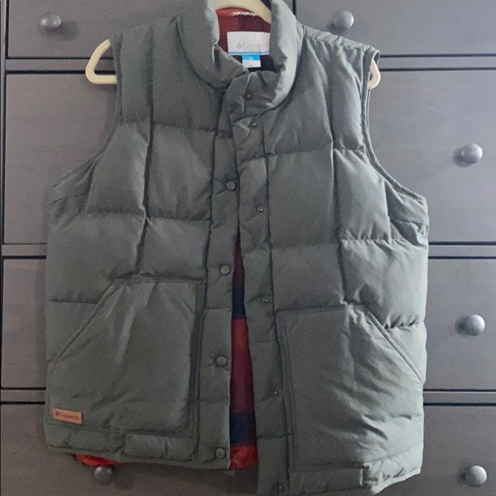 Columbia down vest!